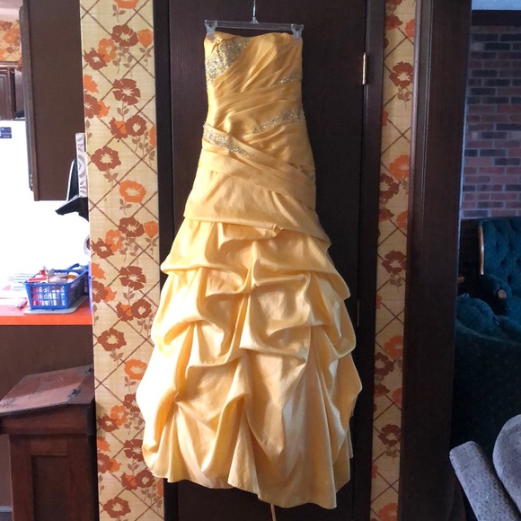 Prom Dress - Picture 3 of 4